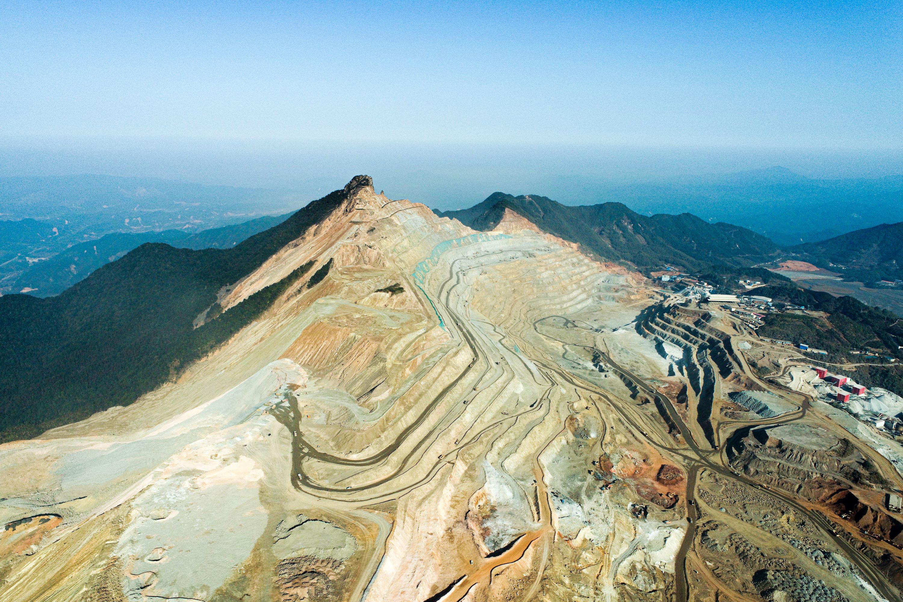 广东省最大的露天矿山